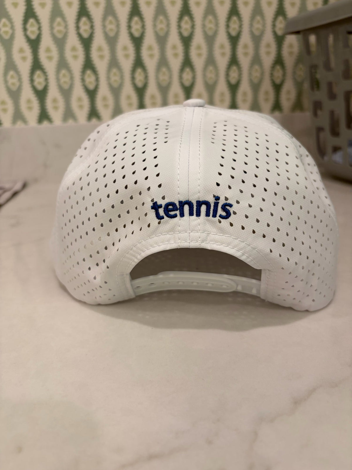 Vamos! Memphis tennis rope hat, back with tennis embroidery